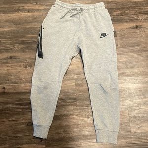 Nike tech boys pants